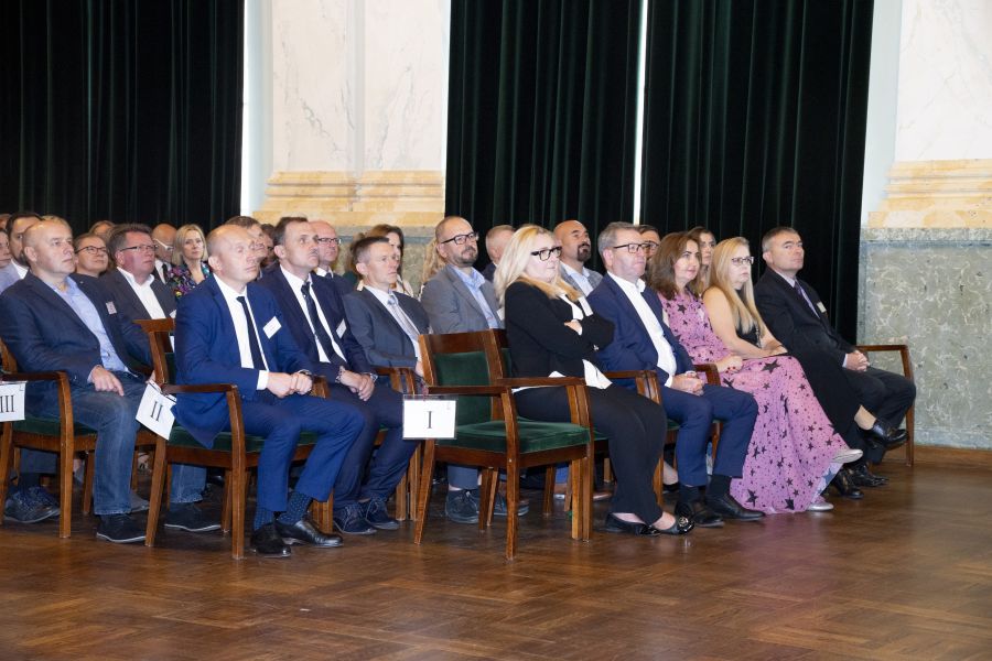 Kliknij aby zobaczyć pełny rozmiar