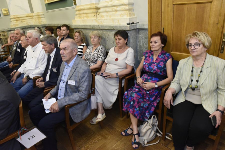 Kliknij aby zobaczyć pełny rozmiar