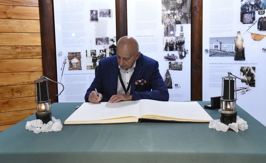 Kliknij aby zobaczyć pełny rozmiar