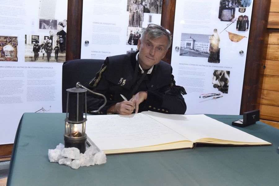 Kliknij aby zobaczyć pełny rozmiar