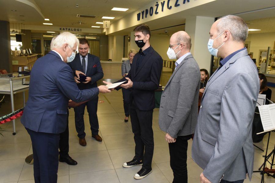 Kliknij aby zobaczyć pełny rozmiar