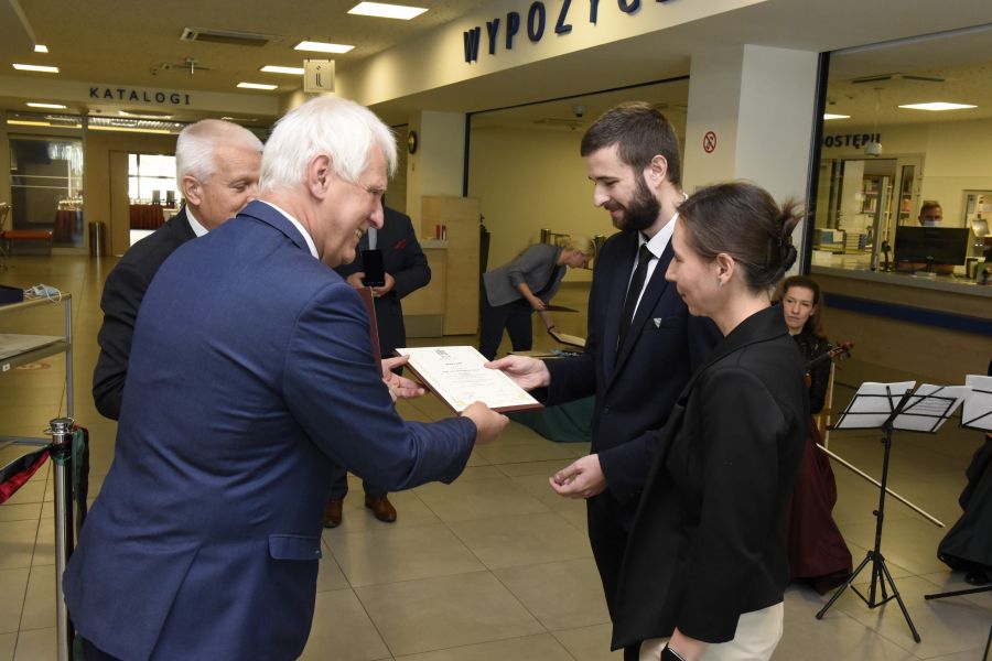 Kliknij aby zobaczyć pełny rozmiar