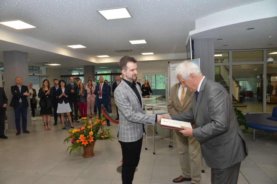 Kliknij aby zobaczyć pełny rozmiar