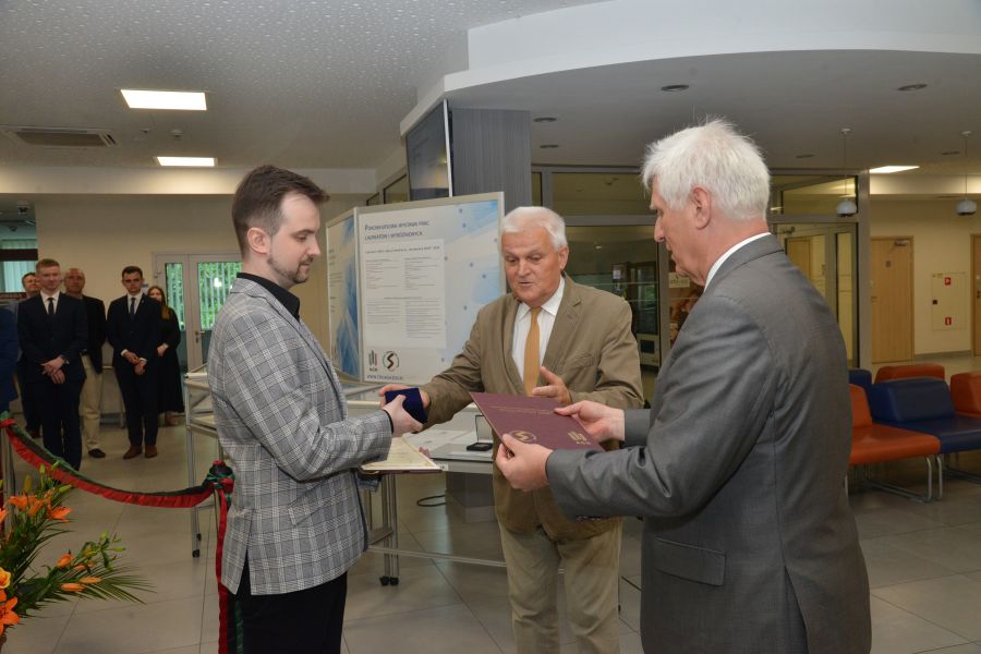 Kliknij aby zobaczyć pełny rozmiar