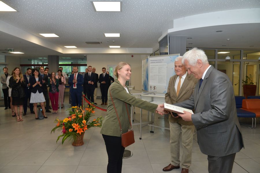 Kliknij aby zobaczyć pełny rozmiar