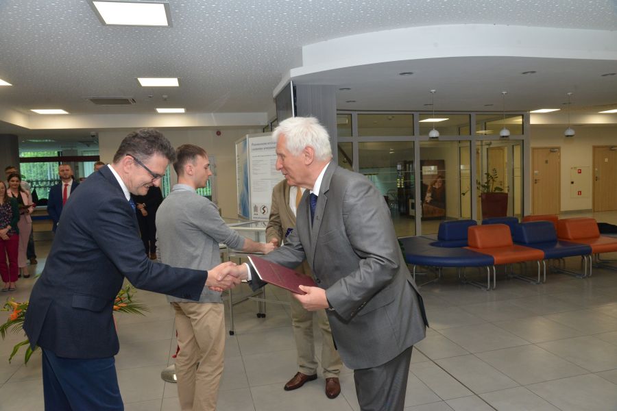 Kliknij aby zobaczyć pełny rozmiar