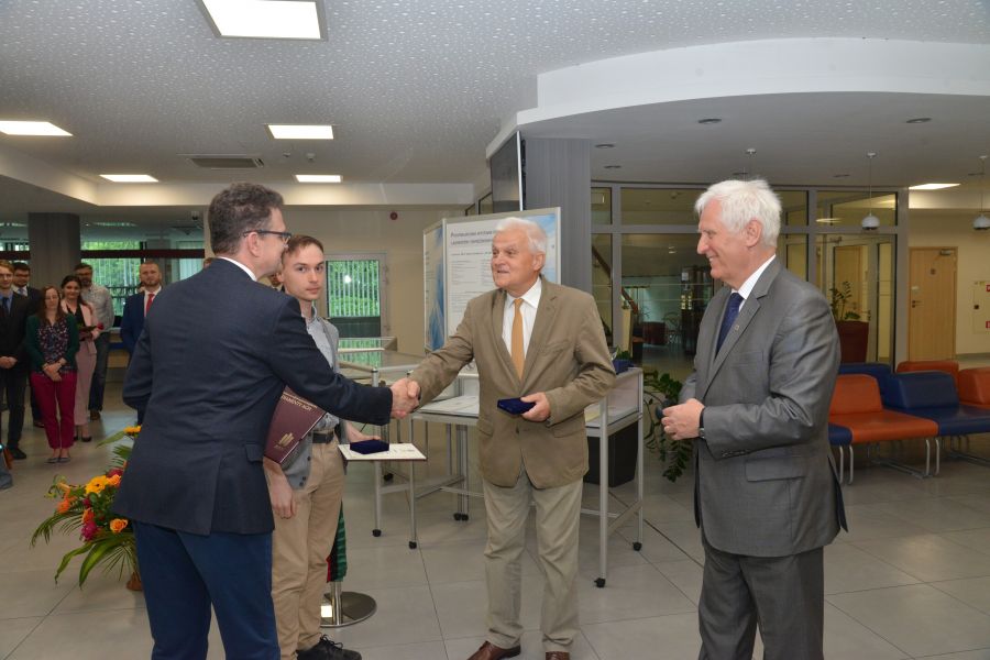 Kliknij aby zobaczyć pełny rozmiar