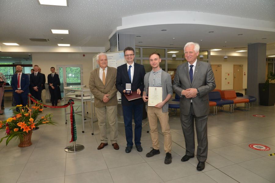 Kliknij aby zobaczyć pełny rozmiar