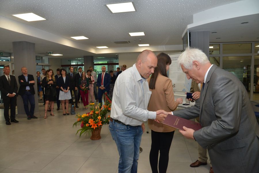 Kliknij aby zobaczyć pełny rozmiar