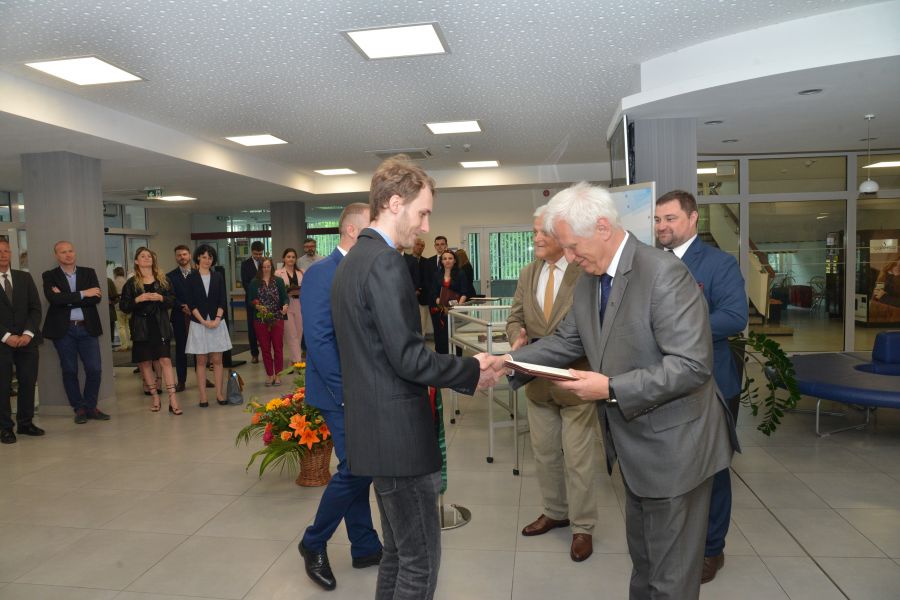 Kliknij aby zobaczyć pełny rozmiar