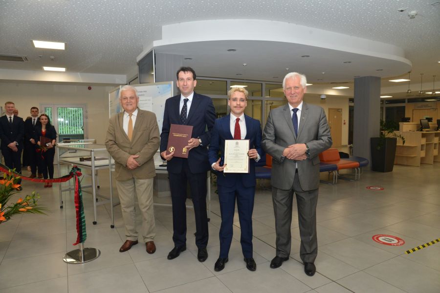 Kliknij aby zobaczyć pełny rozmiar