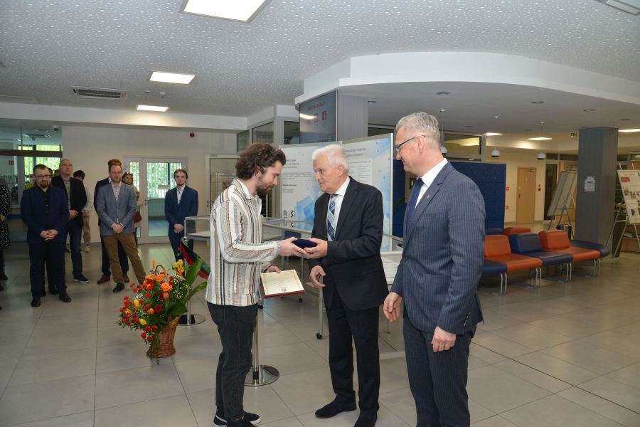 Kliknij aby zobaczyć pełny rozmiar