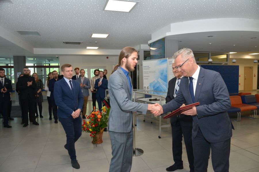 Kliknij aby zobaczyć pełny rozmiar