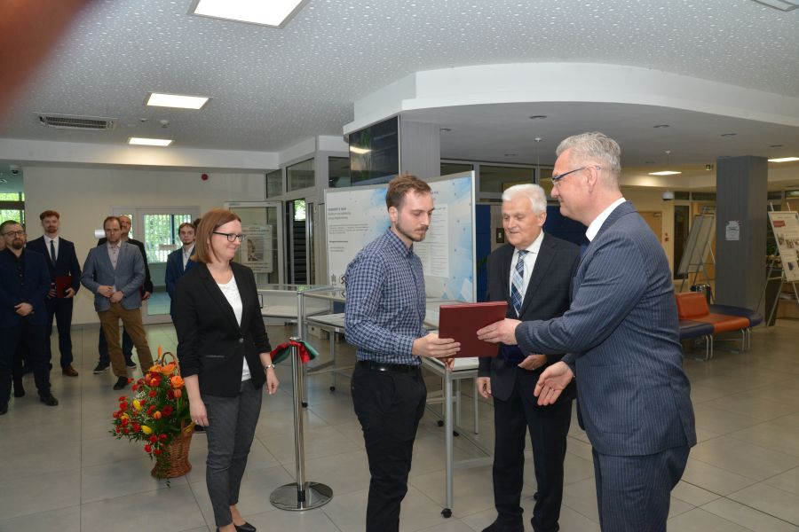 Kliknij aby zobaczyć pełny rozmiar