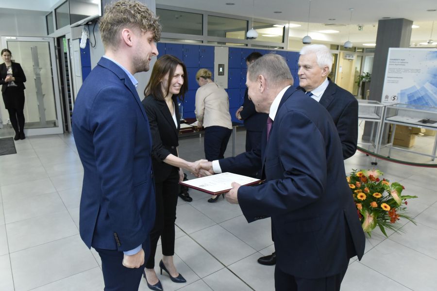 Kliknij aby zobaczyć pełny rozmiar