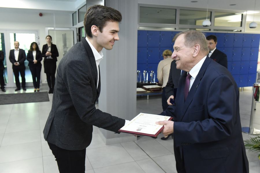 Kliknij aby zobaczyć pełny rozmiar