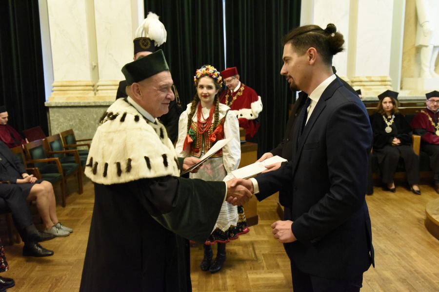 Kliknij aby zobaczyć pełny rozmiar