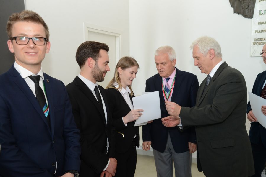 Kliknij aby zobaczyć pełny rozmiar