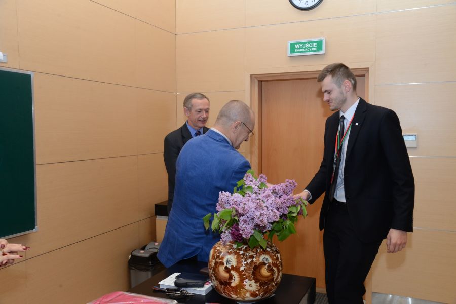 Kliknij aby zobaczyć pełny rozmiar