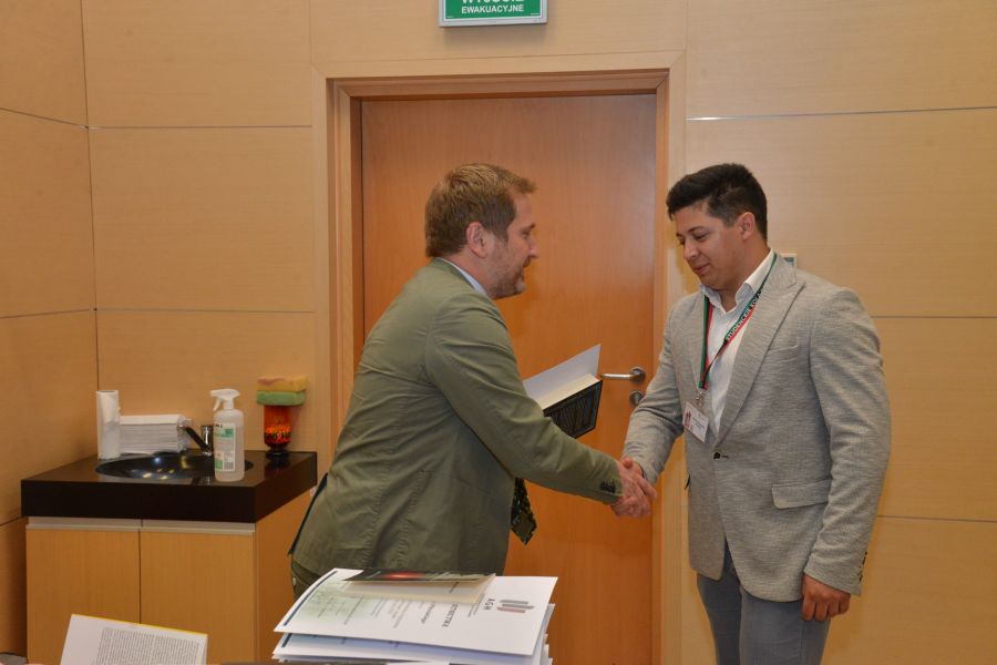 Kliknij aby zobaczyć pełny rozmiar