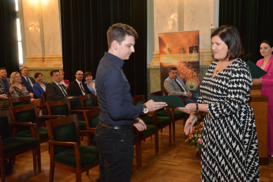 Kliknij aby zobaczyć pełny rozmiar