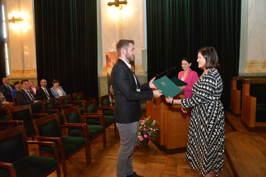 Kliknij aby zobaczyć pełny rozmiar