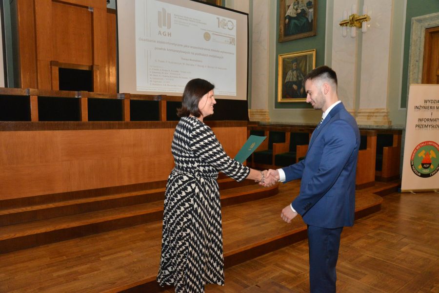 Kliknij aby zobaczyć pełny rozmiar