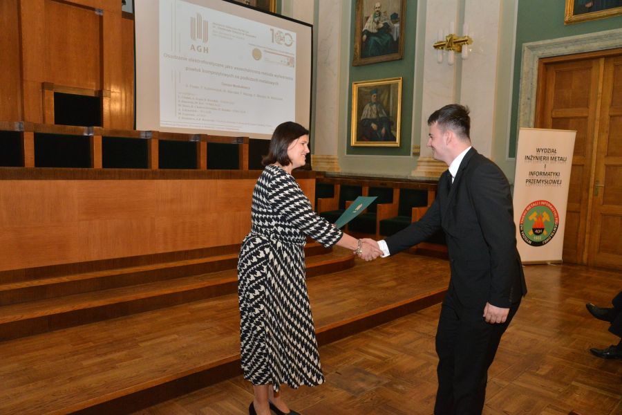 Kliknij aby zobaczyć pełny rozmiar