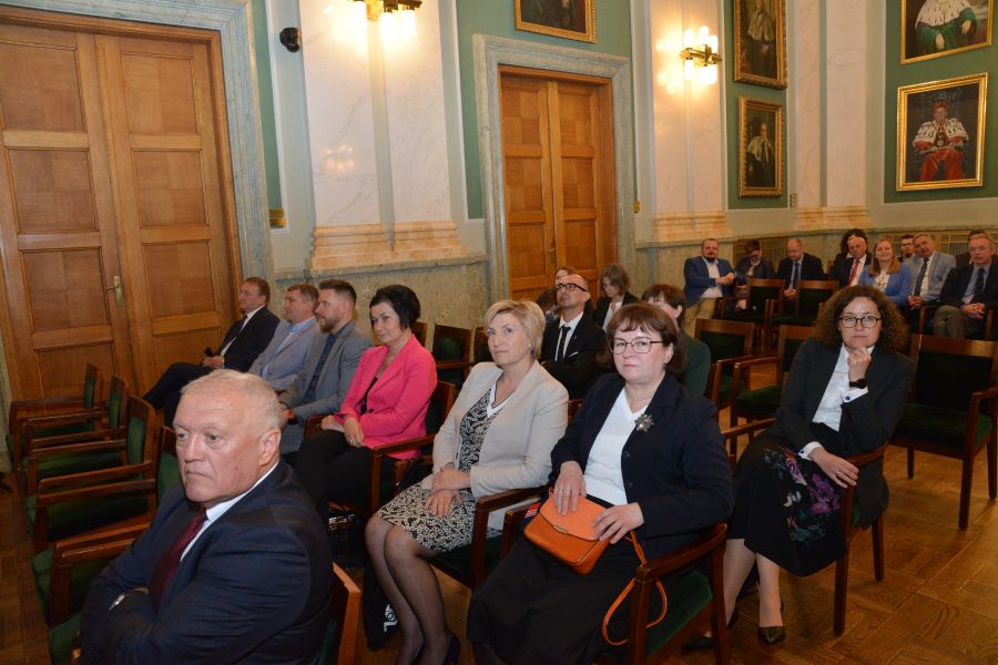 Kliknij aby zobaczyć pełny rozmiar