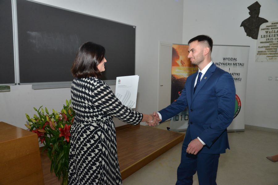 Kliknij aby zobaczyć pełny rozmiar