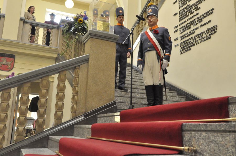 Kliknij aby zobaczyć pełny rozmiar