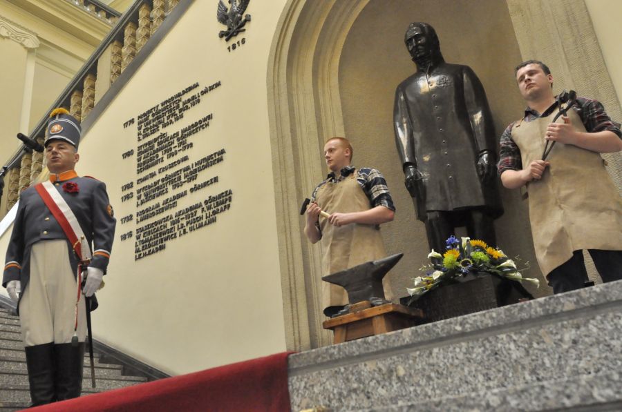 Kliknij aby zobaczyć pełny rozmiar