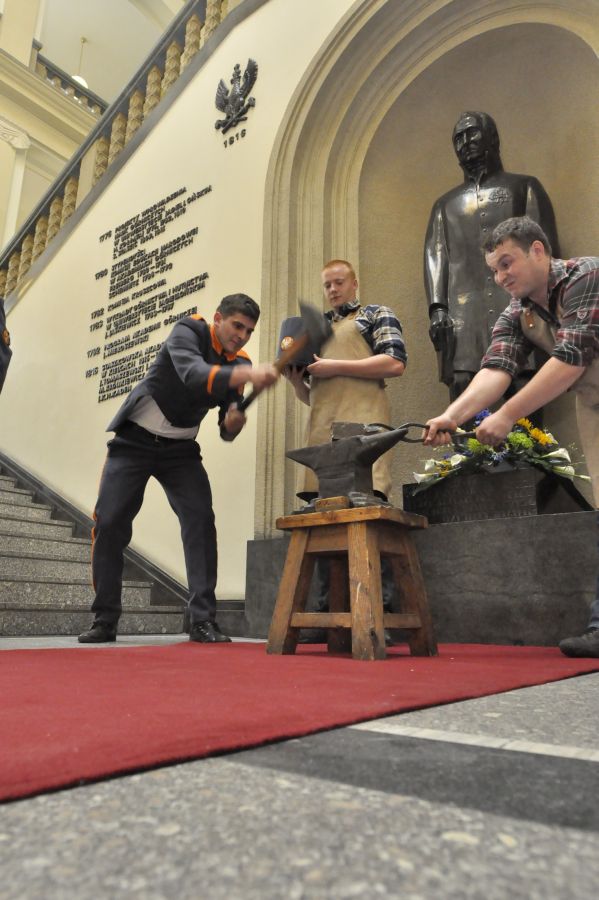 Kliknij aby zobaczyć pełny rozmiar