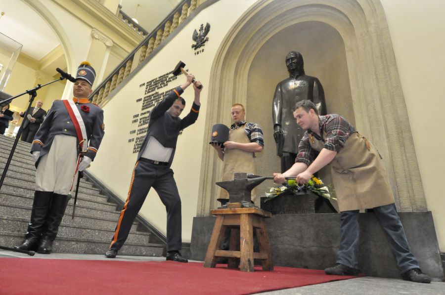 Kliknij aby zobaczyć pełny rozmiar