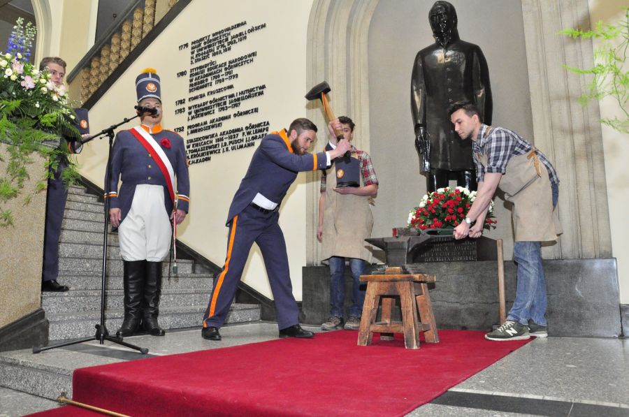 Kliknij aby zobaczyć pełny rozmiar