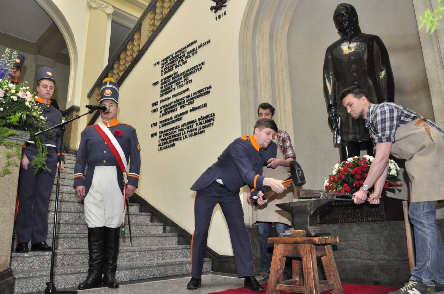 Kliknij aby zobaczyć pełny rozmiar