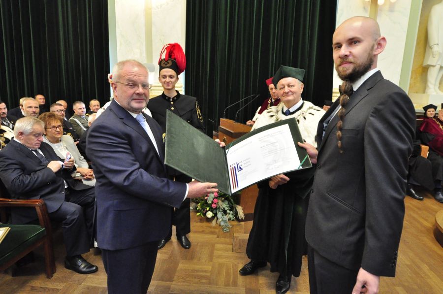 Kliknij aby zobaczyć pełny rozmiar