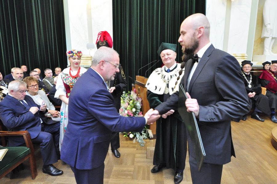 Kliknij aby zobaczyć pełny rozmiar