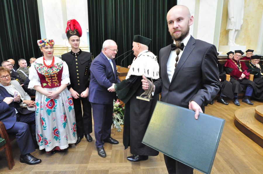 Kliknij aby zobaczyć pełny rozmiar