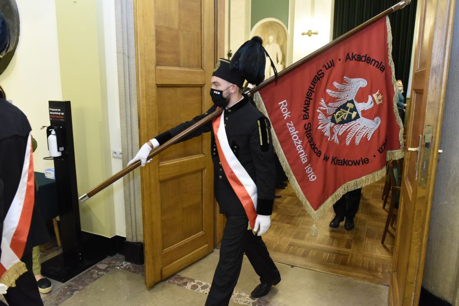 Kliknij aby zobaczyć pełny rozmiar