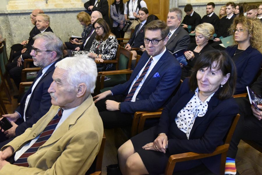 Kliknij aby zobaczyć pełny rozmiar