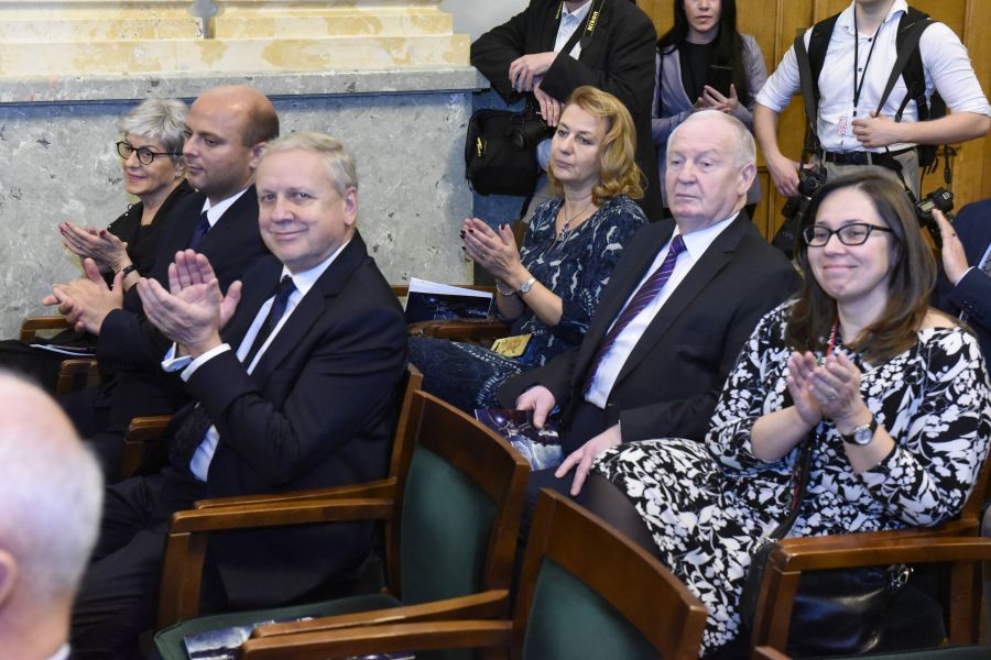 Kliknij aby zobaczyć pełny rozmiar