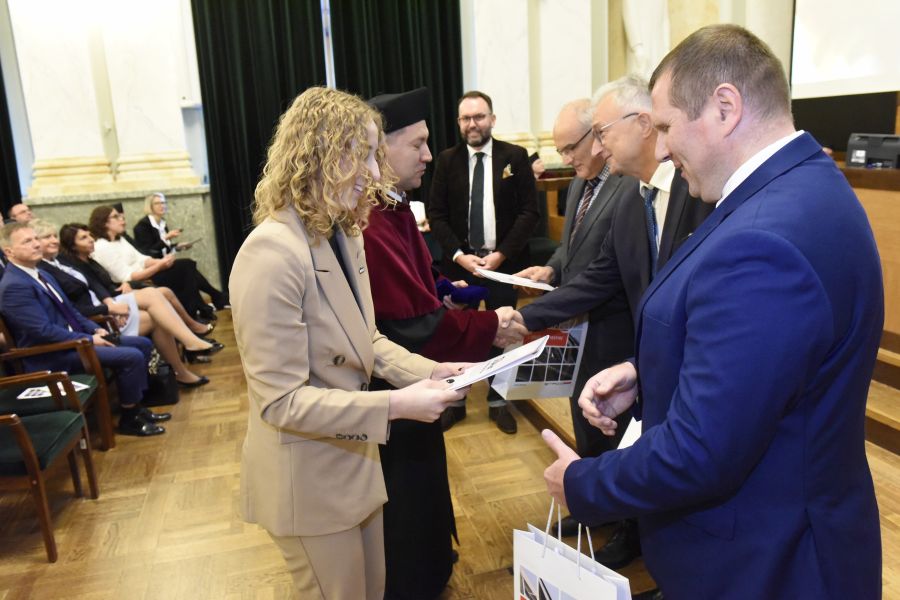 Kliknij aby zobaczyć pełny rozmiar