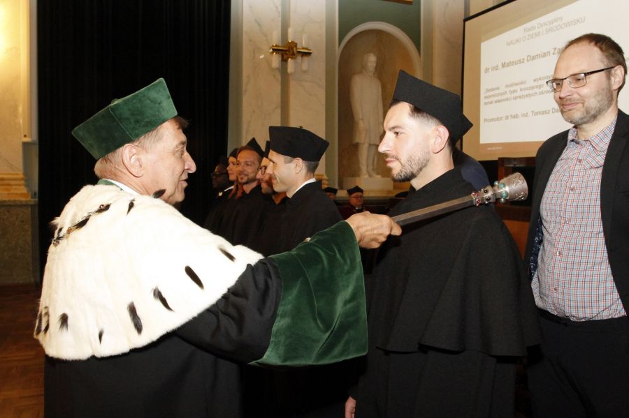 Kliknij aby zobaczyć pełny rozmiar