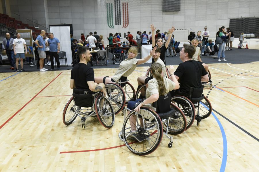 Kliknij aby zobaczyć pełny rozmiar