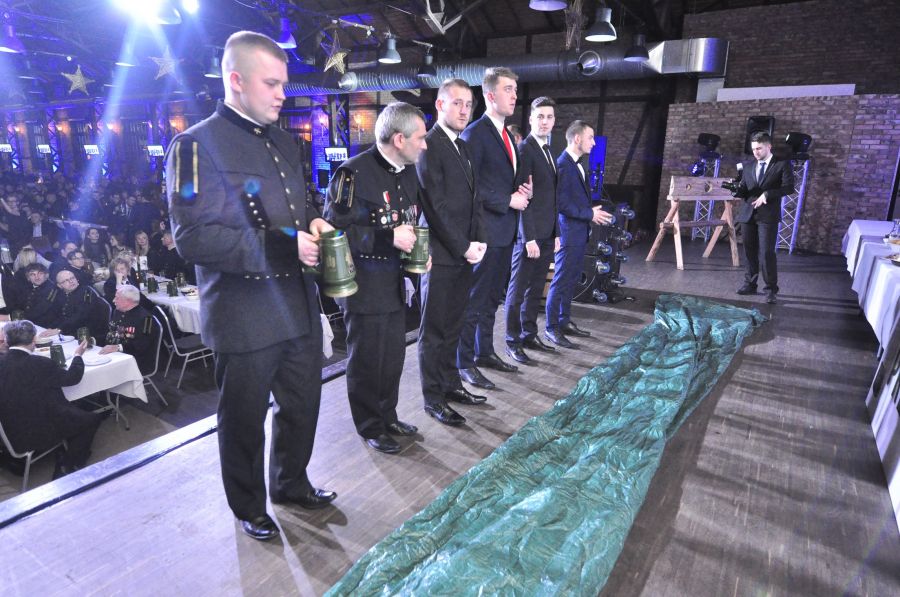 Kliknij aby zobaczyć pełny rozmiar