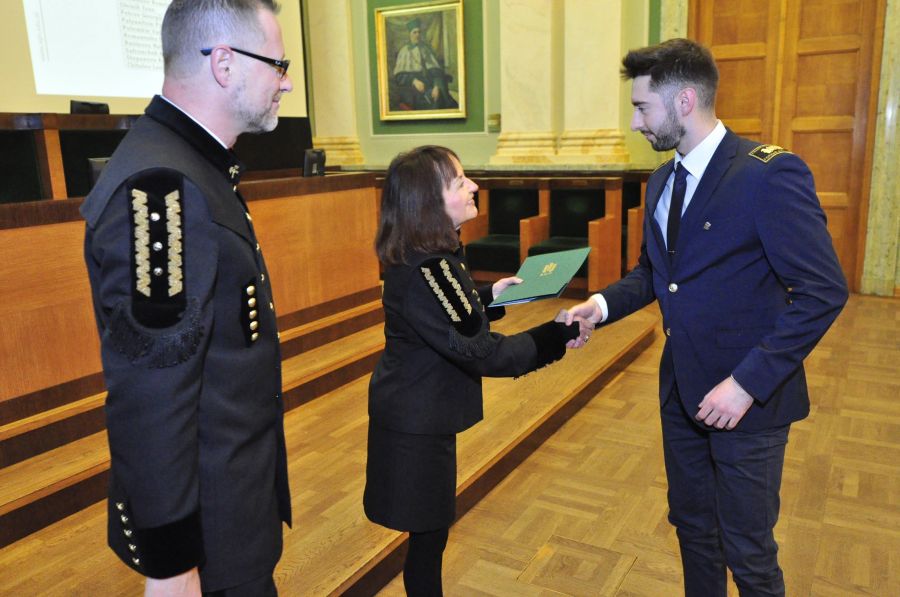 Kliknij aby zobaczyć pełny rozmiar