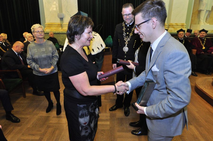 Kliknij aby zobaczyć pełny rozmiar