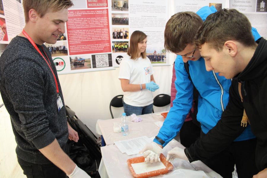 Kliknij aby zobaczyć pełny rozmiar