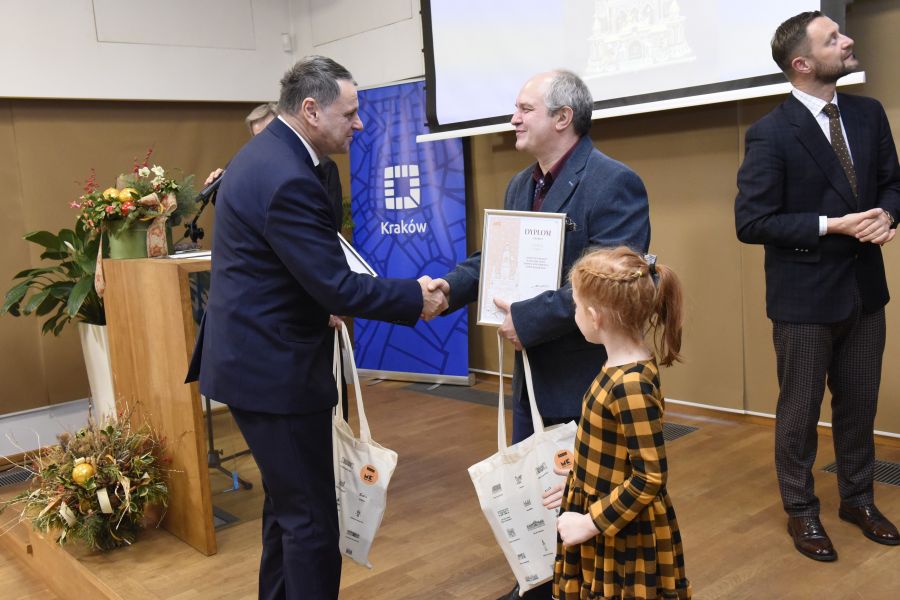 Kliknij aby zobaczyć pełny rozmiar